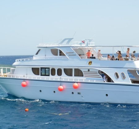 Hurghada Hula Hula Island luxury boat,snorkeling & lunch
